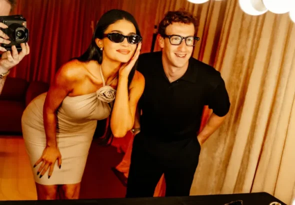 compressed_survelliance-vogue-business-story